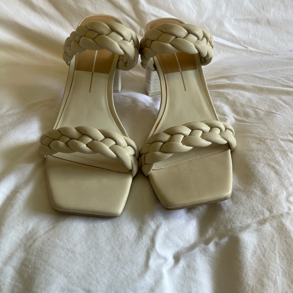 🌸EUC Dolce Vita Ivory Stella heels in size 11 - Picture 2 of 10